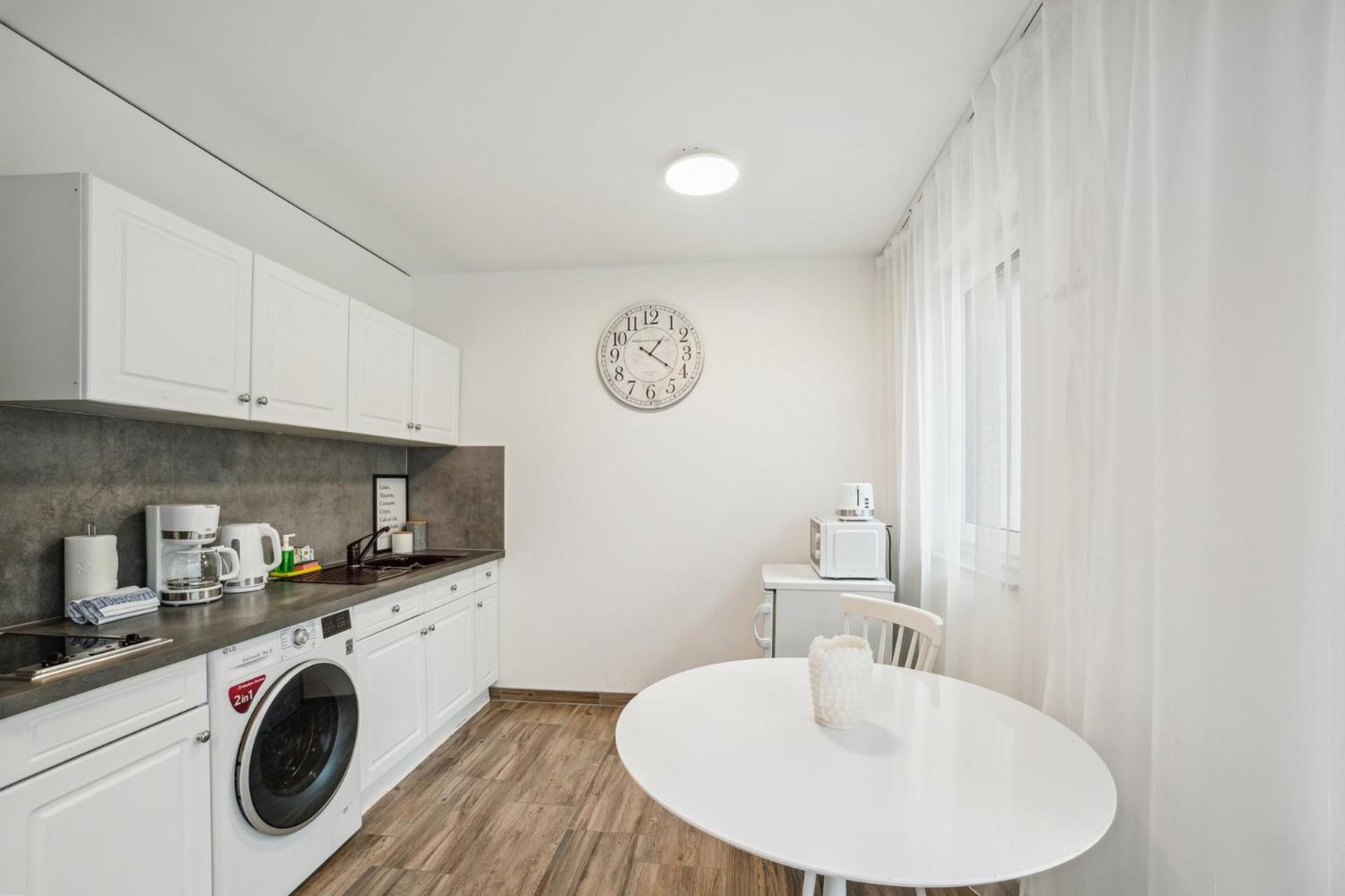 Sali Homes Elegant And Stylish Retreat In Heart Of Bayreuth, Close To River Esterno foto